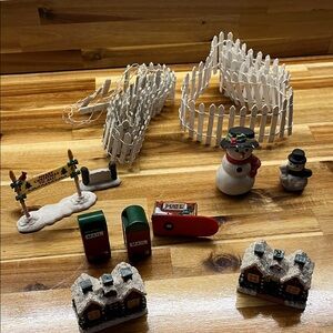 Christmas Village Accessories Set